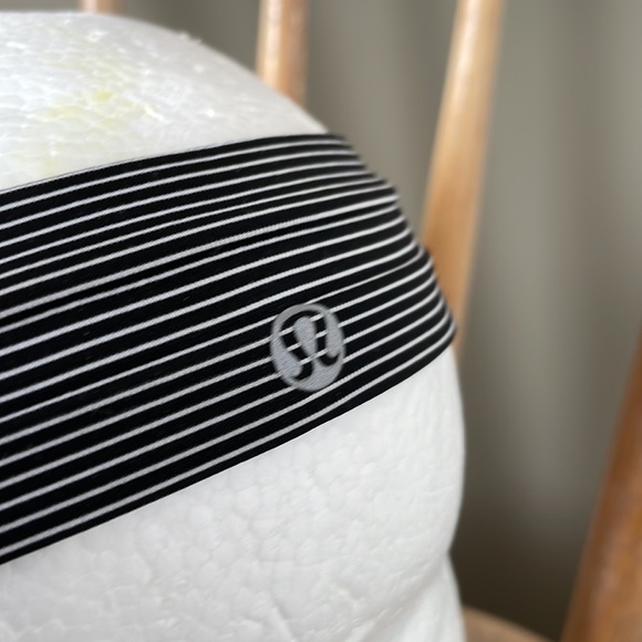 Lululemon head band - Picture 6 of 6